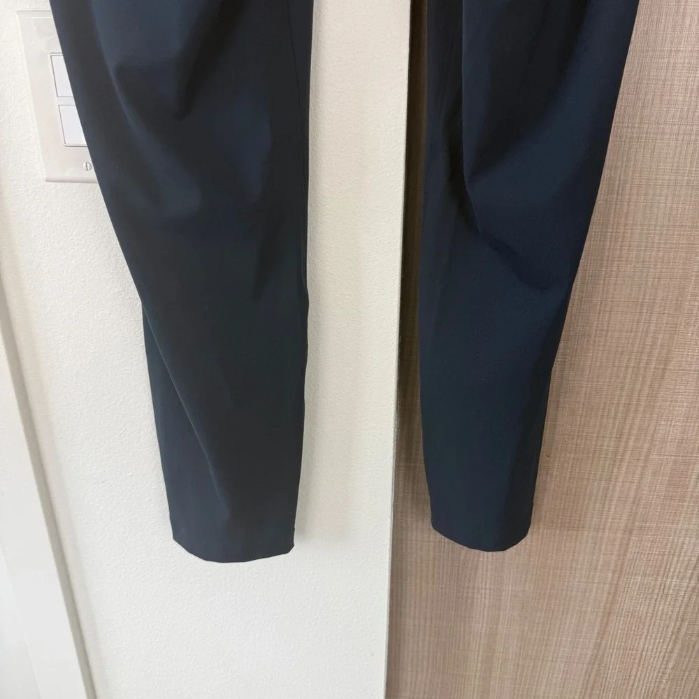 Lululemon On The Fly Pants‎ 28